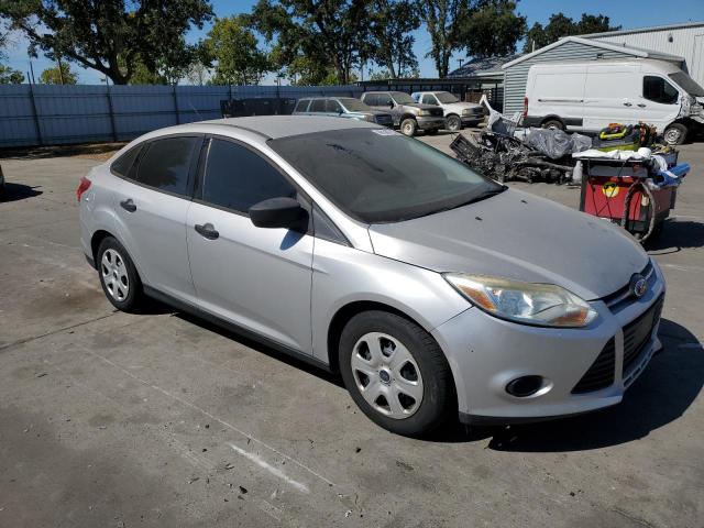 1FADP3E27DL201297 - 2013 FORD FOCUS S ვერცხლისფერი ფოტო 4