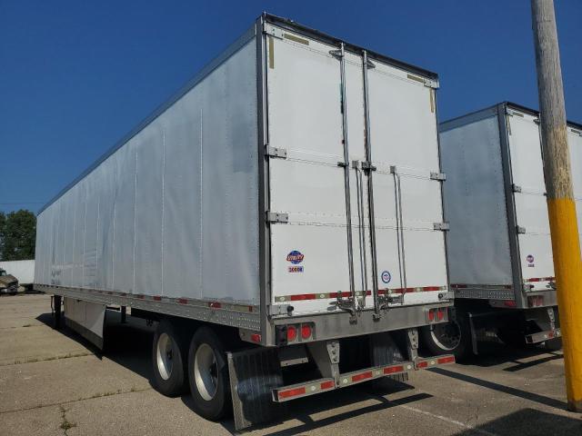 1UYVS2531FM121010 - 2015 UTILITY VS2RA 白色 照片 3