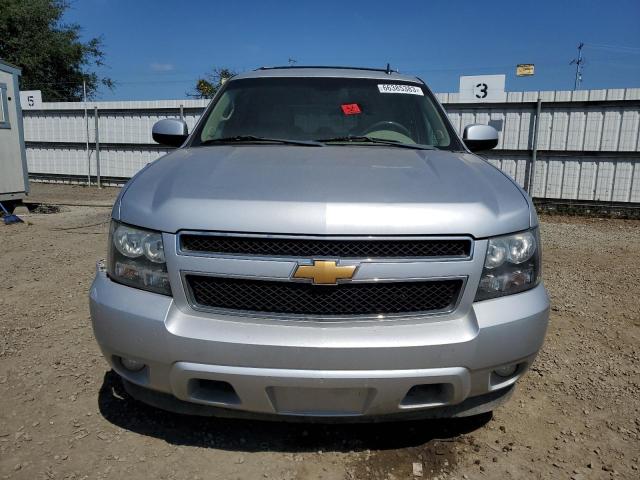 1GNSCJE04CR267096 - 2012 CHEVROLET SUBURBAN C1500 LT SILVER photo 5