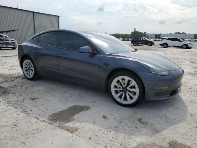 5YJ3E1EB1NF105654 - 2022 TESLA MODEL 3 GRAY photo 4