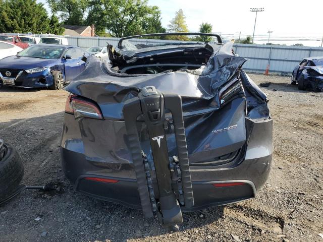 7SAYGDEF8NF546690 - 2022 TESLA MODEL Y GRAY photo 6