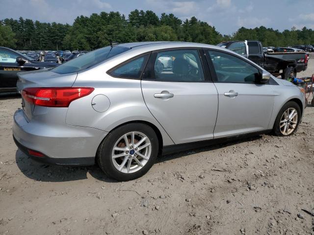 1FADP3F23FL243998 - 2015 FORD FOCUS SE SILVER photo 3