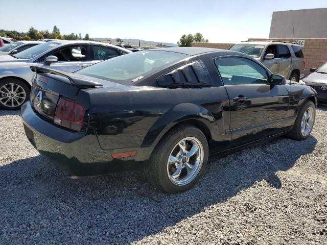 1ZVFT80NX65117430 - 2006 FORD MUSTANG BLACK photo 3