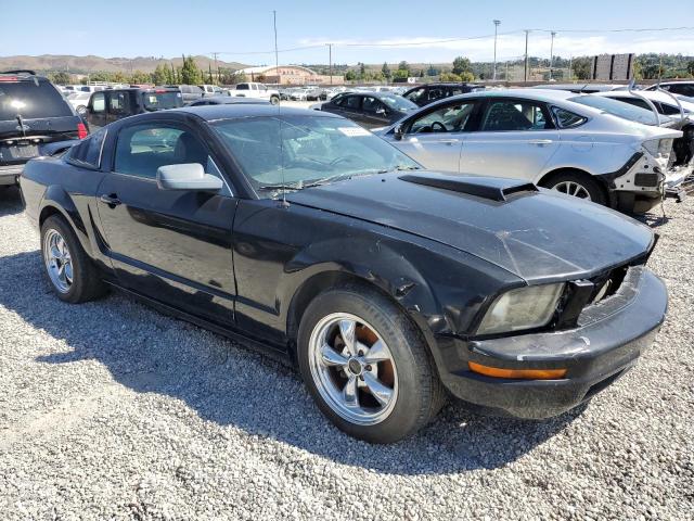 1ZVFT80NX65117430 - 2006 FORD MUSTANG BLACK photo 4