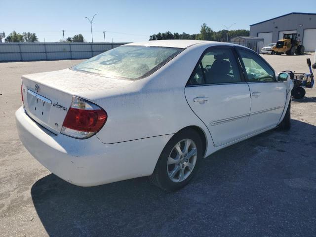 4T1BF30K15U617400 - 2005 TOYOTA CAMRY LE WHITE photo 3