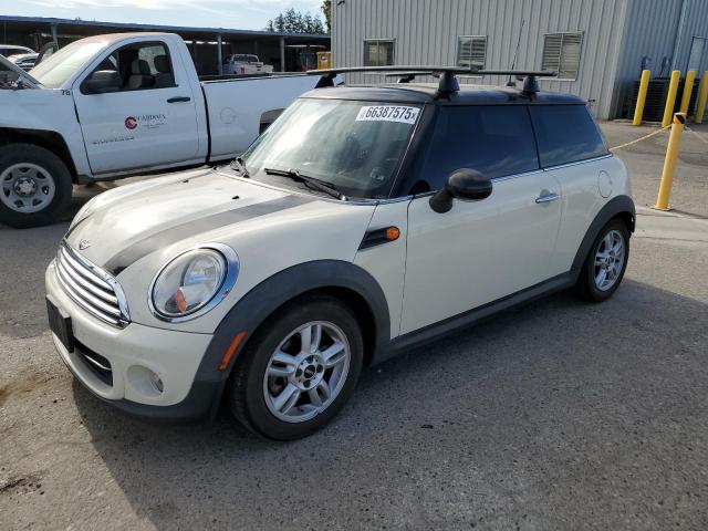 2012 MINI COOPER, 
