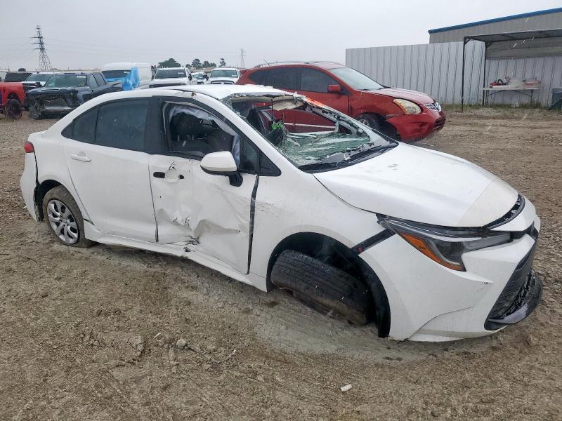 5YFB4MDE3RP088832 - 2024 TOYOTA COROLLA LE 白色 照片 4