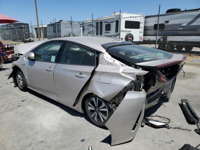 JTDKARFPXJ3091017 - 2018 TOYOTA PRIUS PRIM ვერცხლისფერი ფოტო 2