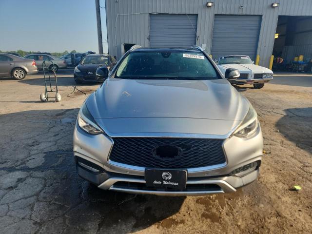 SJKCH5CR3HA023658 - 2017 INFINITI QX30 BASE SILVER photo 5