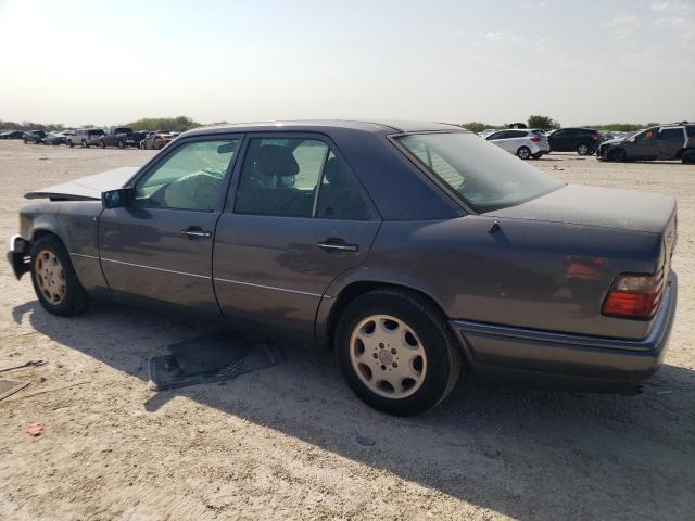 WDBEA32E7SC214710 - 1995 MERCEDES-BENZ E 320 BASE GRAY photo 2