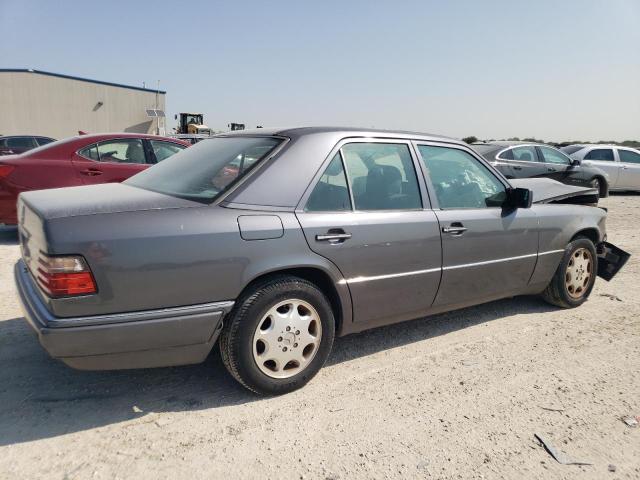 WDBEA32E7SC214710 - 1995 MERCEDES-BENZ E 320 BASE GRAY photo 3