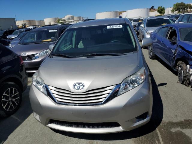 5TDKZ3DC9HS847368 - 2017 TOYOTA SIENNA LE SILVER photo 5