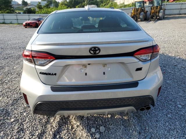 5YFS4RCE5LP025530 - 2020 TOYOTA COROLLA SE 银色 照片 6