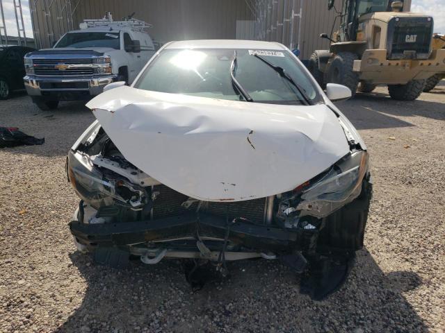 5YFBURHE4JP810692 - 2018 TOYOTA COROLLA L WHITE photo 5