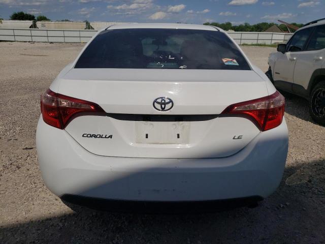 5YFBURHE4JP810692 - 2018 TOYOTA COROLLA L WHITE photo 6