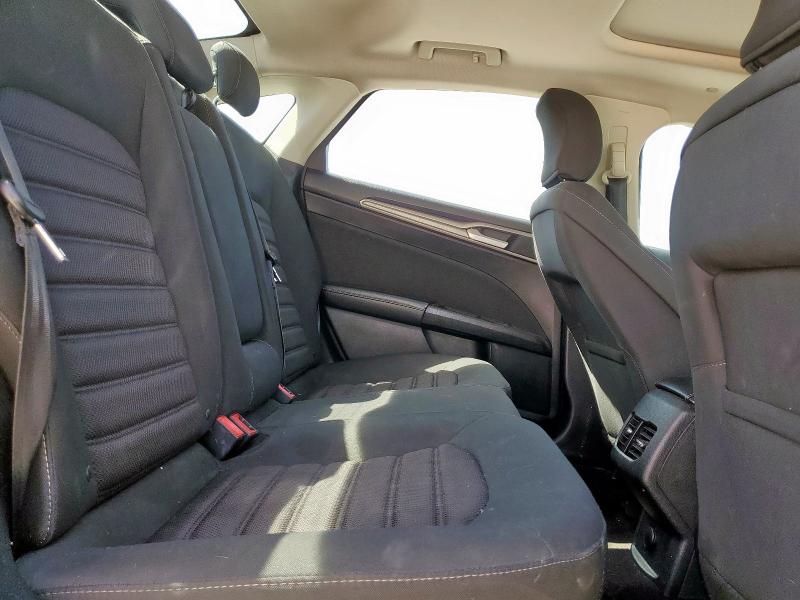 3FA6P0LU2KR182281 - 2019 FORD FUSION SE GRAY photo 10