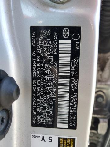 JTDKBRFU3G3522566 - 2016 TOYOTA PRIUS 银色 照片 13