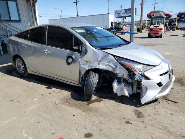 JTDKBRFU3G3522566 - 2016 TOYOTA PRIUS 银色 照片 4