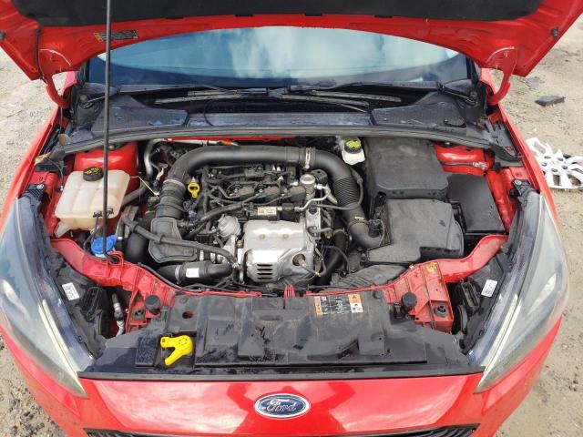 1FADP3FE6HL227470 - 2017 FORD FOCUS SE RED photo 11