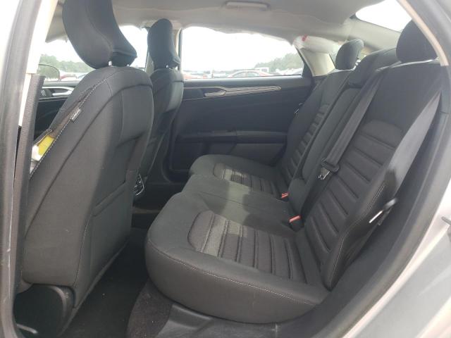 3FA6P0HD3KR101815 - 2019 FORD FUSION SE SILVER photo 10