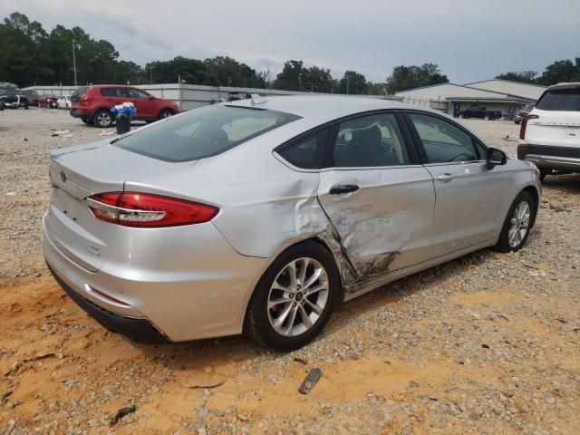 3FA6P0HD3KR101815 - 2019 FORD FUSION SE SILVER photo 3