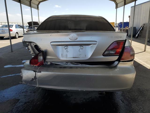 JTHBF30G525032985 - 2002 LEXUS ES 300 SILVER photo 6