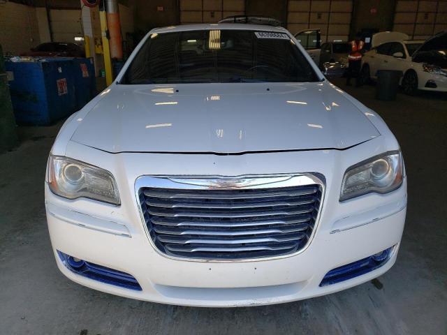 2C3CCAET8CH263080 - 2012 CHRYSLER 300C WHITE photo 5