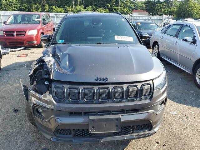 3C4NJDBB1NT186568 - 2022 JEEP COMPASS LATITUDE GRAY photo 5
