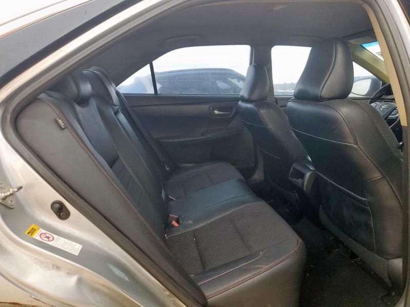 4T1BF1FK9GU151732 - 2016 TOYOTA CAMRY LE SILVER photo 10