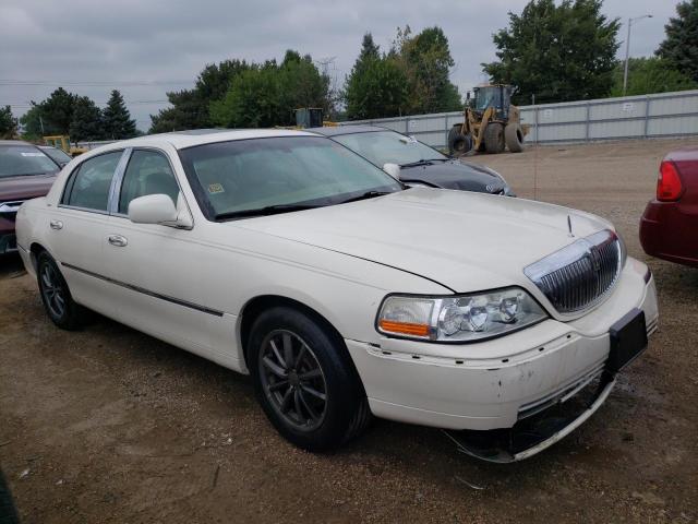 1LNHM83V47Y602808 - 2007 LINCOLN TOWN CAR DESIGNER WHITE photo 4