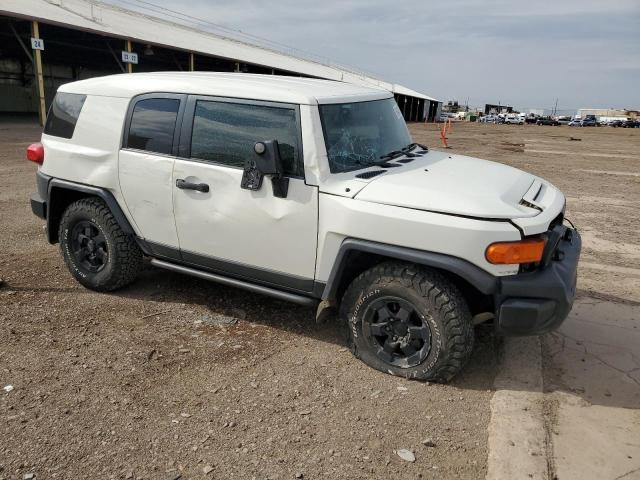 JTEBU11F98K031491 - 2008 TOYOTA FJ CRUISER WHITE photo 4