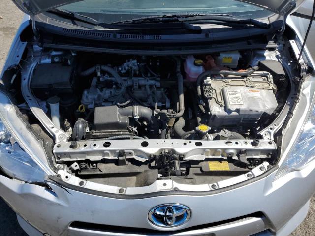 JTDKDTB34D1052513 - 2013 TOYOTA PRIUS C 银色 照片 11