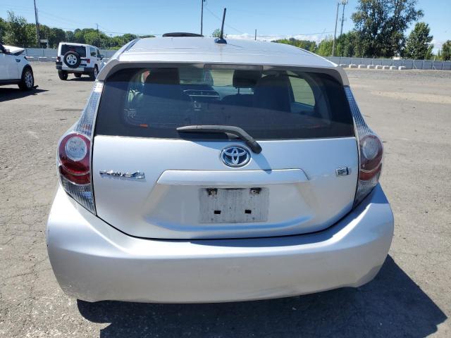 JTDKDTB34D1052513 - 2013 TOYOTA PRIUS C 银色 照片 6