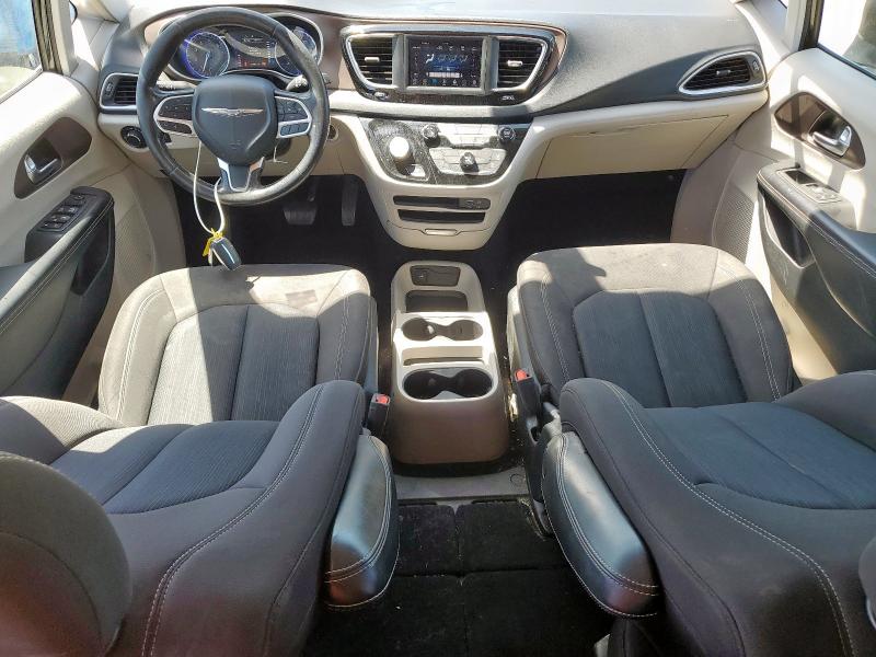 2C4RC1CG4LR117524 - 2020 CHRYSLER VOYAGER LX შავი ფოტო 8