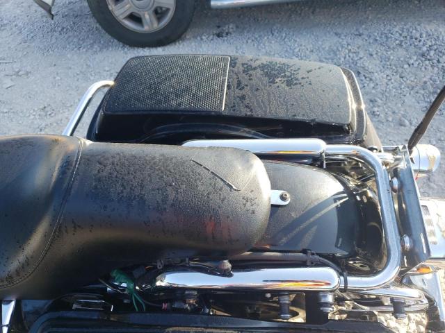 1HD1FCW116Y697188 - 2006 HARLEY-DAVIDSON FLHTCUI 黑色 照片 6