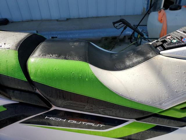 YAMA2338L920 - 2020 YAMAHA JETSKI WHITE photo 5