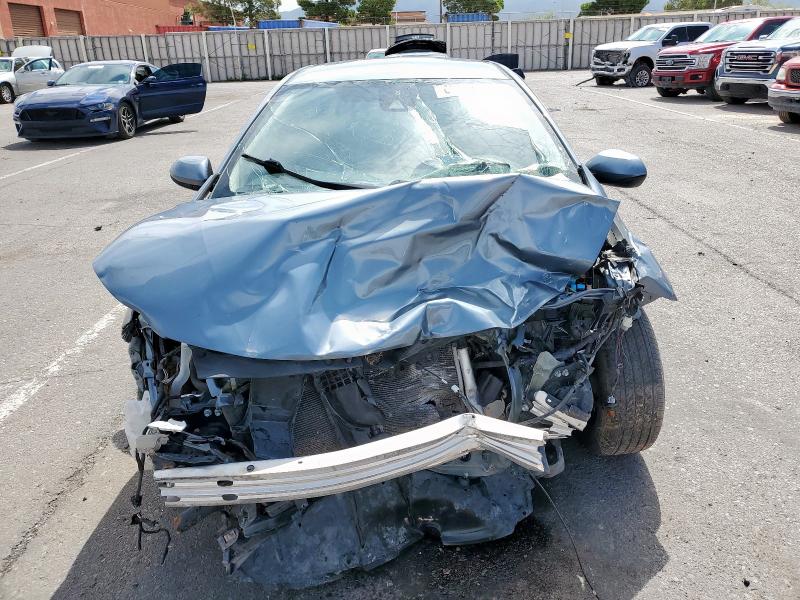 5YFEPMAE3MP221882 - 2021 TOYOTA COROLLA LE 蓝色 照片 5