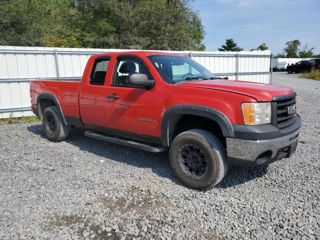 1GTR2TE34BZ162699 - 2011 GMC SIERRA K1500 RED photo 4