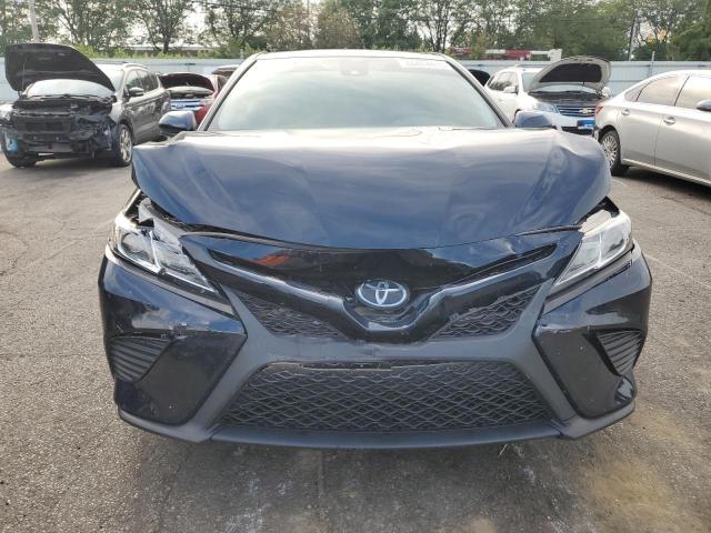 4T1B11HK7KU688491 - 2019 TOYOTA CAMRY L BLACK photo 5