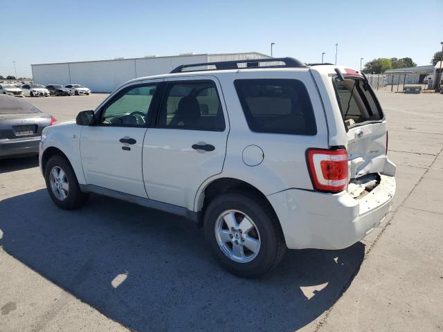 1FMCU93G69KC49821 - 2009 FORD ESCAPE XLT WHITE photo 2