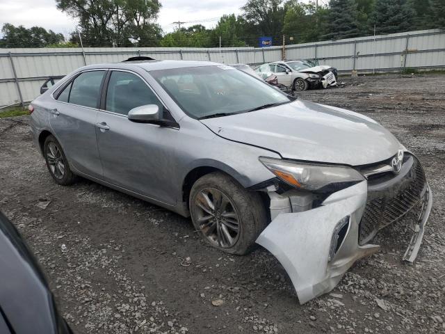 4T1BF1FK6HU382217 - 2017 TOYOTA CAMRY LE SILVER photo 4