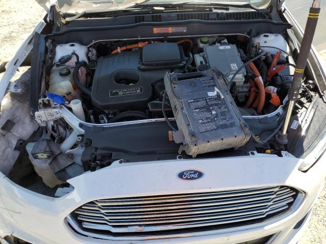 3FA6P0SU5GR206663 - 2016 FORD FUSION TITANIUM PHEV WHITE photo 11
