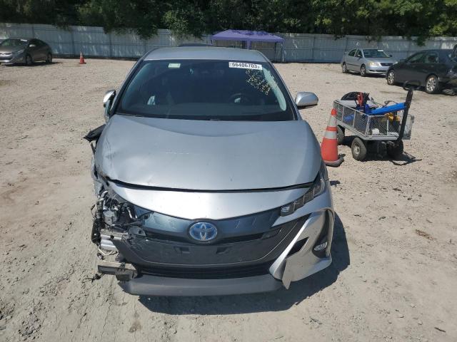 JTDKARFP9H3012978 - 2017 TOYOTA PRIUS PRIM 银色 照片 5