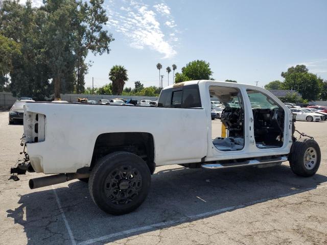 1GC1KTEY6KF271479 - 2019 CHEVROLET SILVERADO K2500 HEAVY DUTY LTZ WHITE photo 3