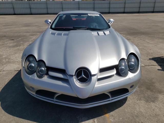 WDDAJ76F15M000407 - 2005 MERCEDES-BENZ SLR SILVER photo 5