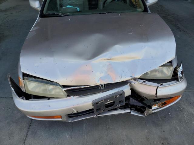 1HGCD566XVA195571 - 1997 HONDA ACCORD EX Արծաթագույն լուսանկար 11