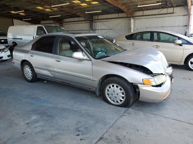 1HGCD566XVA195571 - 1997 HONDA ACCORD EX Արծաթագույն լուսանկար 4