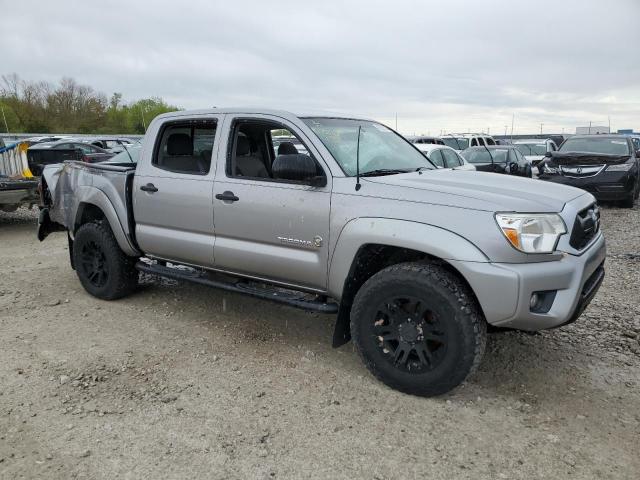 5TFJU4GN6FX068496 - 2015 TOYOTA TACOMA DOUBLE CAB PRERUNNER SILVER photo 4