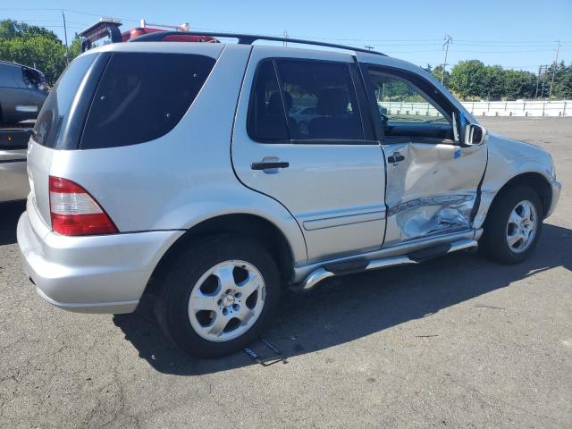 4JGAB54E92A307225 - 2002 MERCEDES-BENZ ML 320 ვერცხლისფერი ფოტო 3