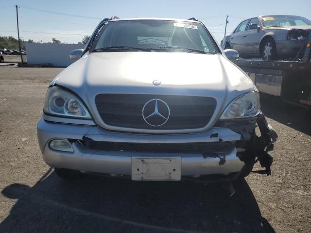4JGAB54E92A307225 - 2002 MERCEDES-BENZ ML 320 ვერცხლისფერი ფოტო 5